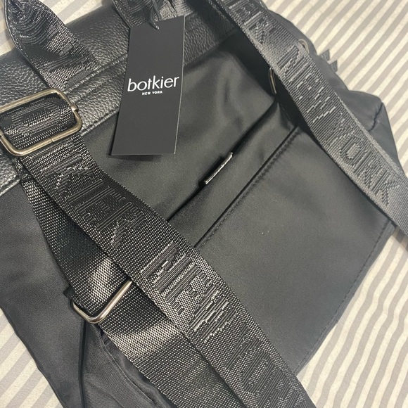 *NEW* Botkier Backpack Purse - Picture 4 of 9